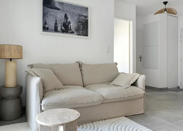 公寓 Cocon Terrasse Pres Du Port - A102 *