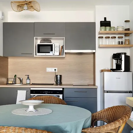 A102 T2 Chic Avec Terrasse Apartment *