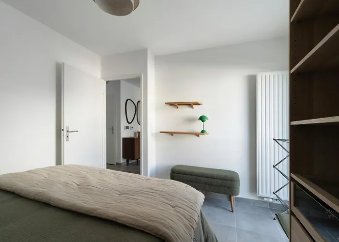 Cocon Terrasse Pres Du Port - A102 شقة