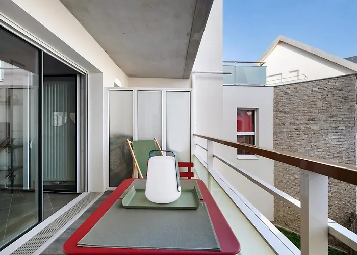 A102 T2 Chic Avec Terrasse *